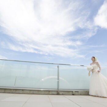 Natural Wedding TERRAコラボ　天空のチャペルの外に広がるスカイデッキ